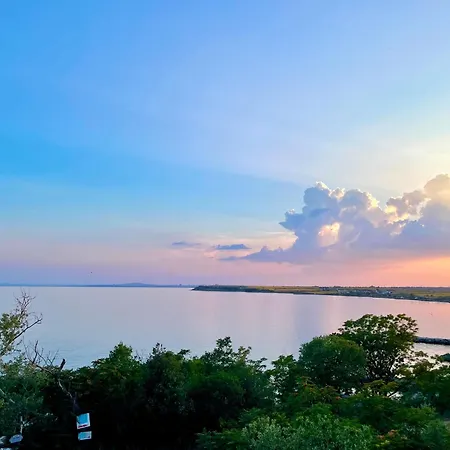 Апартамент Sea View Europe, Поморие