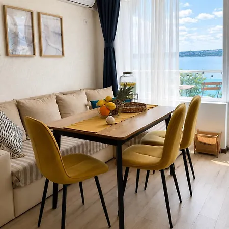 Apartament Boutique Europe Elegant Coastal Escape *