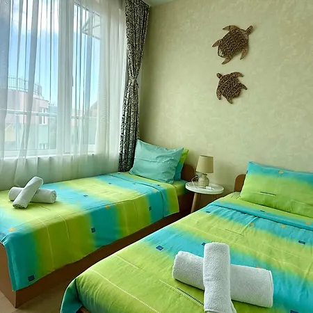 Апартаменты Boutique Europe Elegant Coastal Escape Поморие