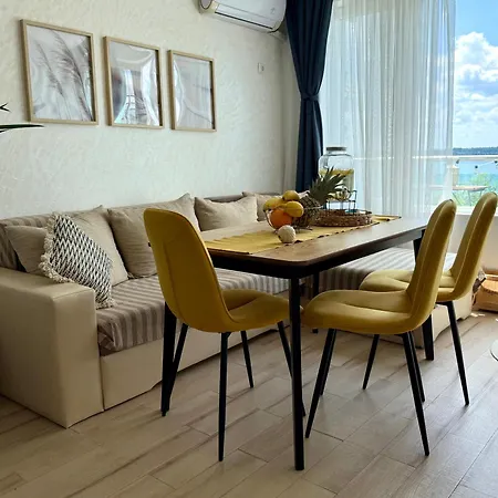 Апартаменты Boutique Europe Elegant Coastal Escape