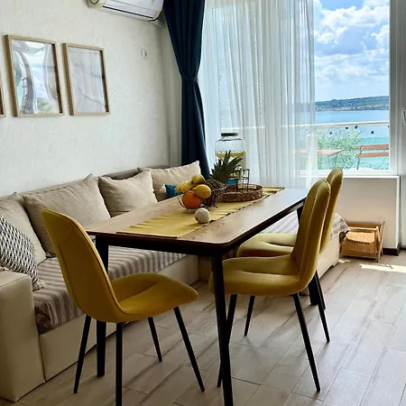 Boutique Europe Elegant Coastal Escape Апартаменты *